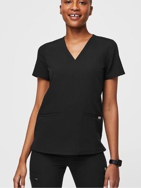 Figs Bundle of 2 Black Technical Casma V-Neck Short Sleeve Scrub Top Size Large